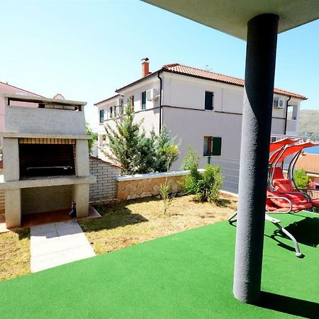 Apartments Maja Donji Okrug  Екстериор снимка