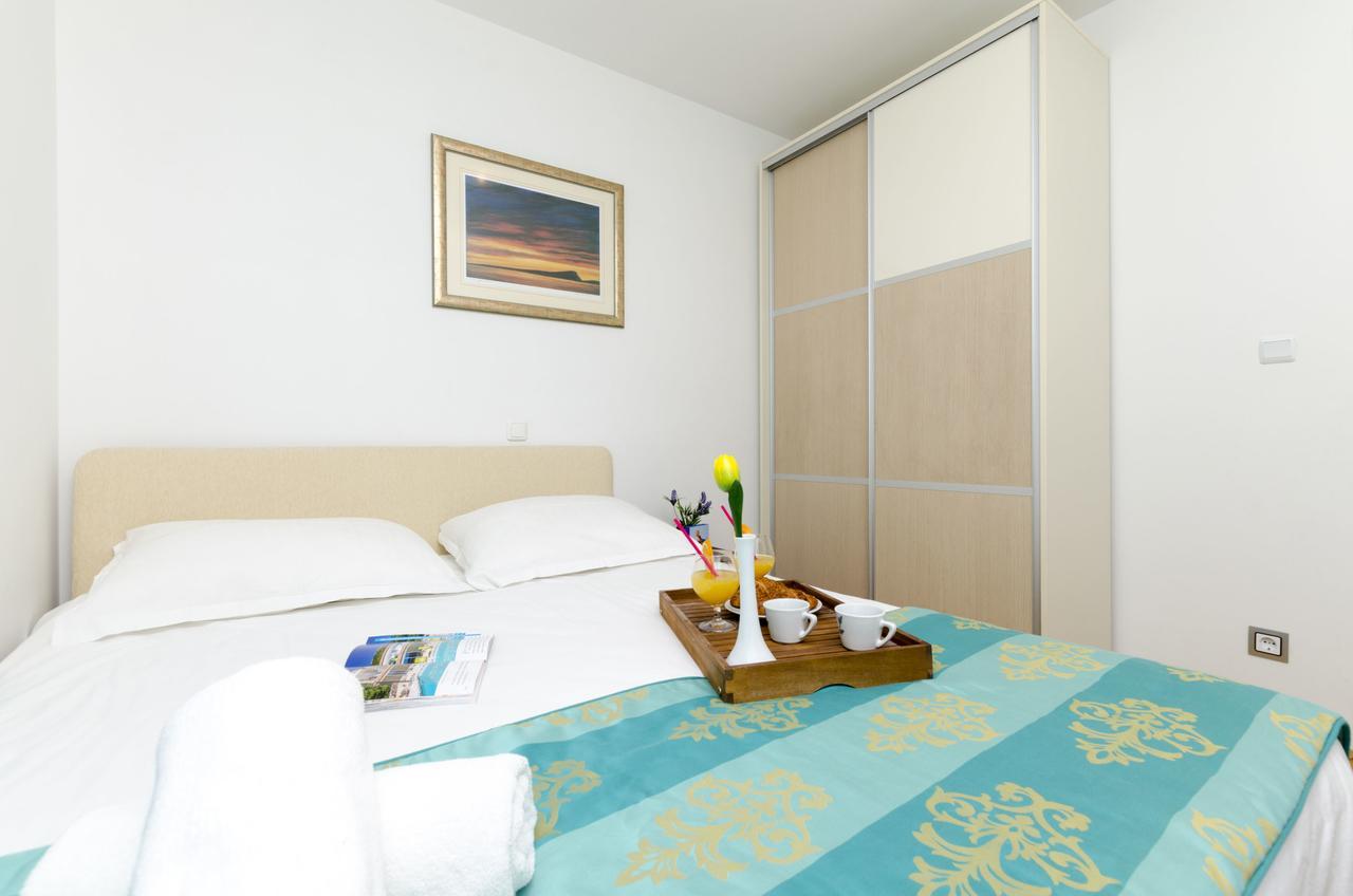 Apartments Maja Donji Okrug  Екстериор снимка