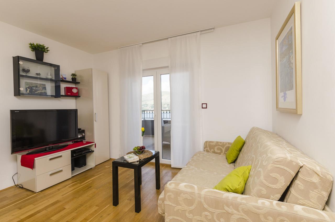 Apartments Maja Donji Okrug  Екстериор снимка