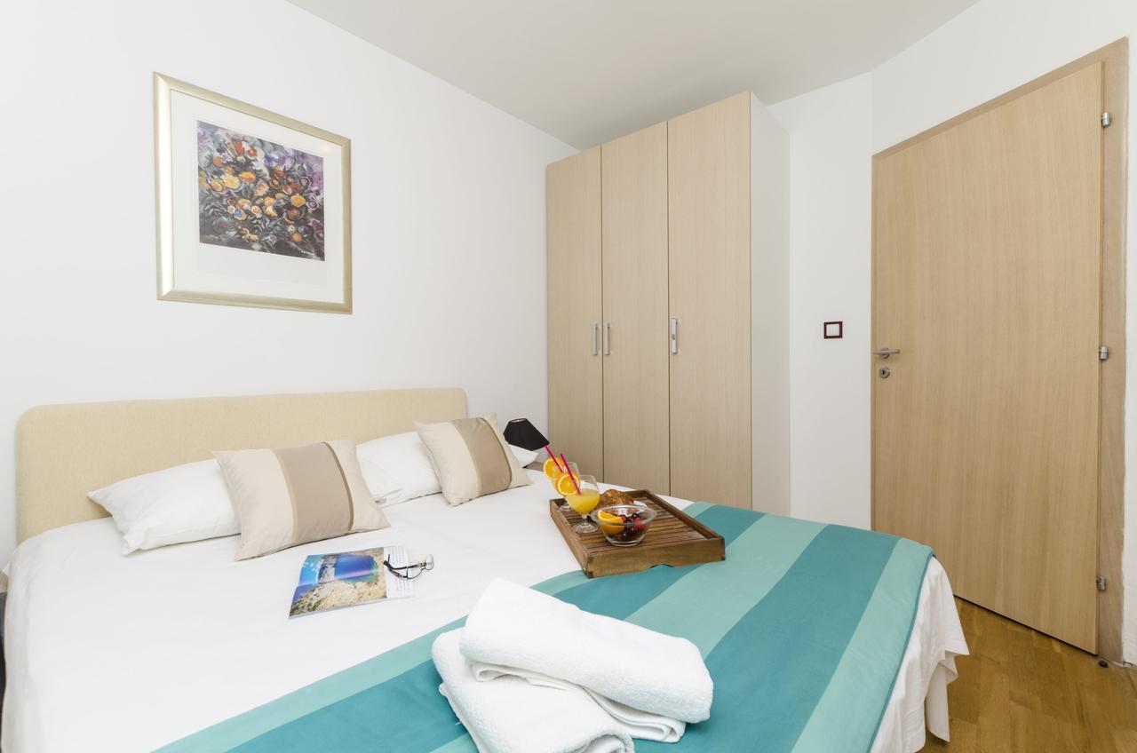 Apartments Maja Donji Okrug  Екстериор снимка