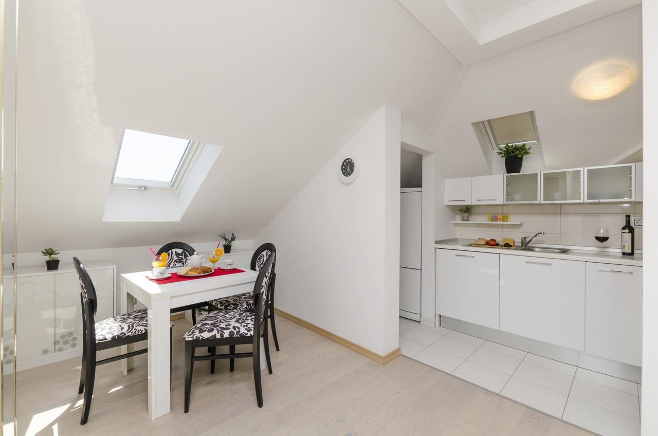 Apartments Maja Donji Okrug  Екстериор снимка