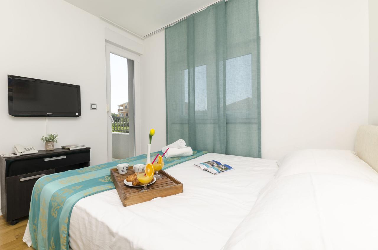 Apartments Maja Donji Okrug  Екстериор снимка