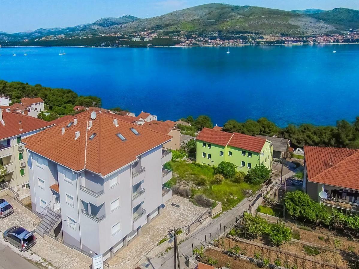 Apartments Maja Donji Okrug  Екстериор снимка